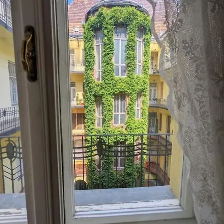 Daire Stylish 1br - Flora's House Budapeşte