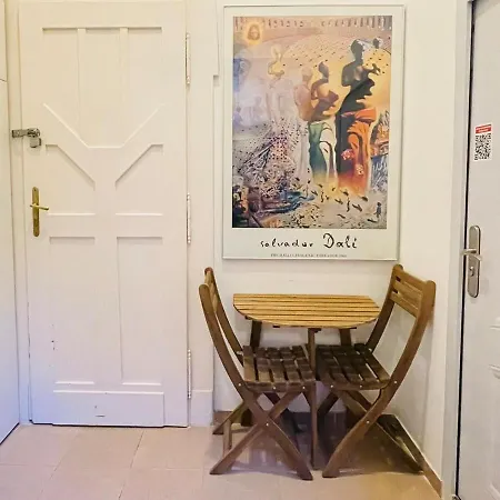 Stylish 1br - Flora's House Daire Budapeşte