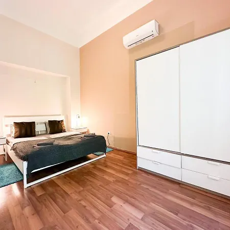 Stylish 1br - Flora's House Apartment *