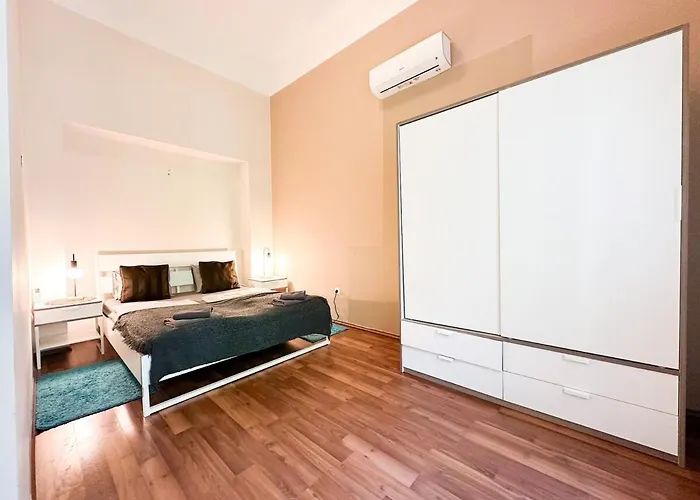 Stylish 1br - Flora's House Apartmán *