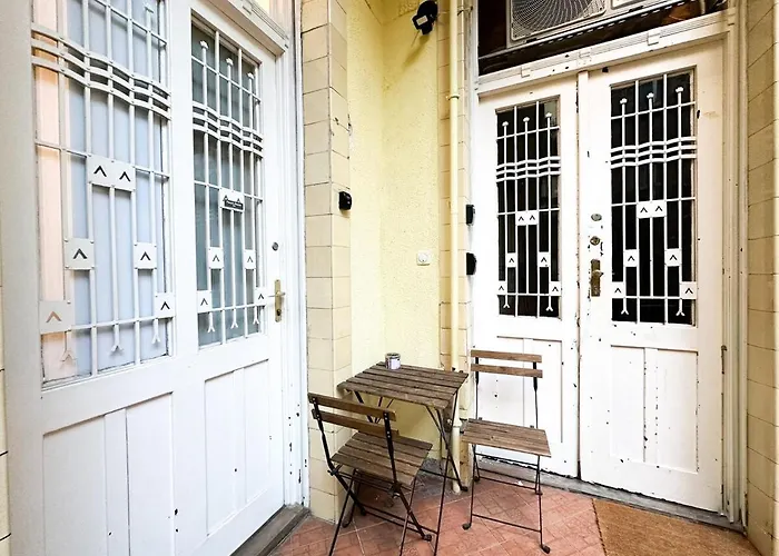 Apartmán Stylish 1br - Flora's House