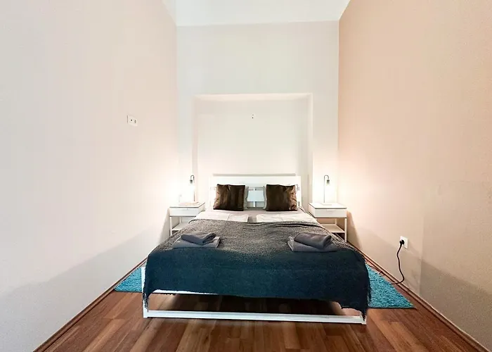 Stylish 1br - Flora's House Budapest
